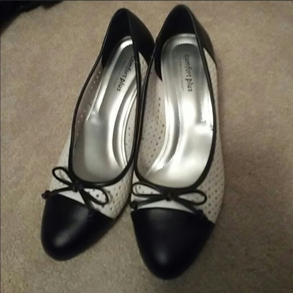 Comfort Plus 8W Black and White Heels